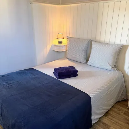 2 Chambres, 5 Personnes, Proche Et Centre * Кабур