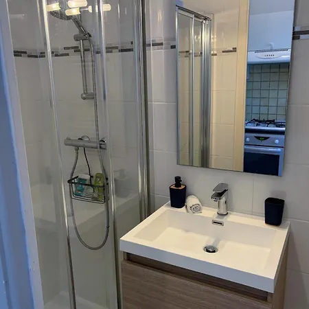 2 Chambres, 5 Personnes, Proche Et Centre Апартаменты *