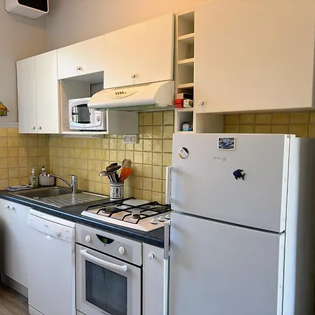 2 Chambres, 5 Personnes, Proche Et Centre *